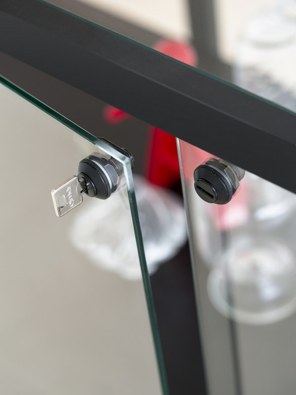 list: Van Esch|Functionals Functionals Stolp Low vitrinekast - zwart